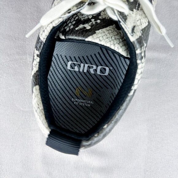 Dr. Scholl’s Women's Sneakers, Size 6M - Picture 14 of 15